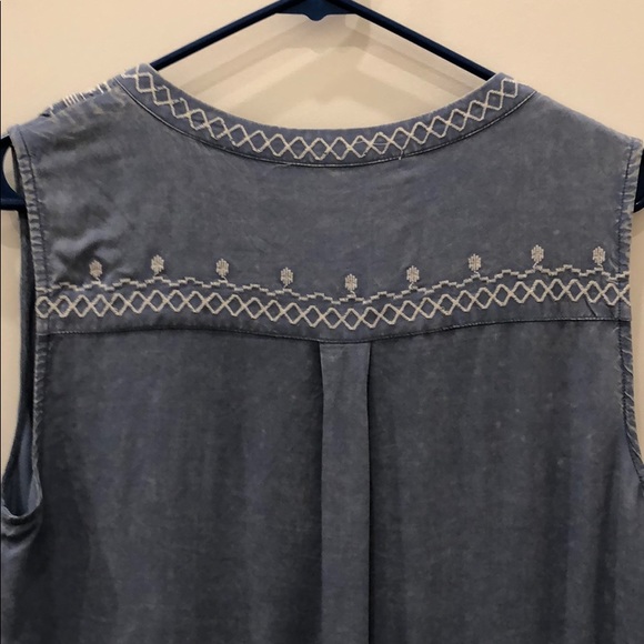 En Creme Embroidered Dress - Picture 4 of 6